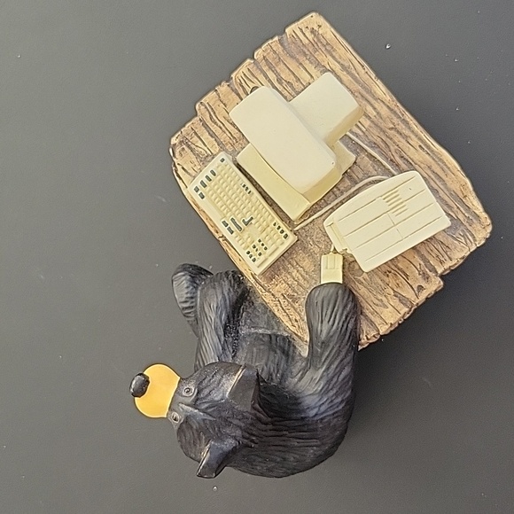 Bearfoots Resin Bear Figurine #B350 - Picture 6 of 6